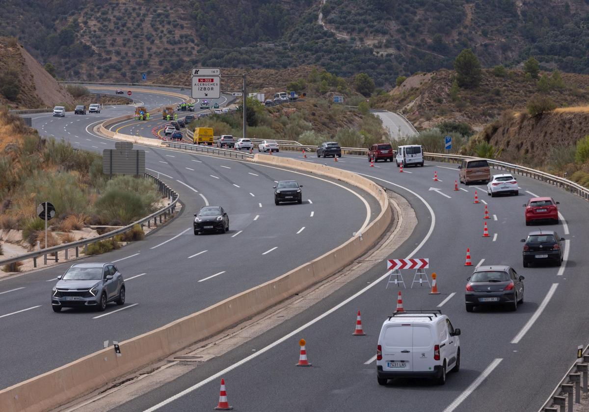 Los empresarios de la Costa ya sufren los efectos del corte de la autovía A-44